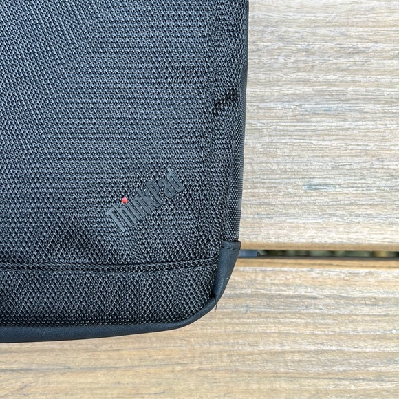 Thinkpad Laptop Carrying Case - Picture 2 of 9